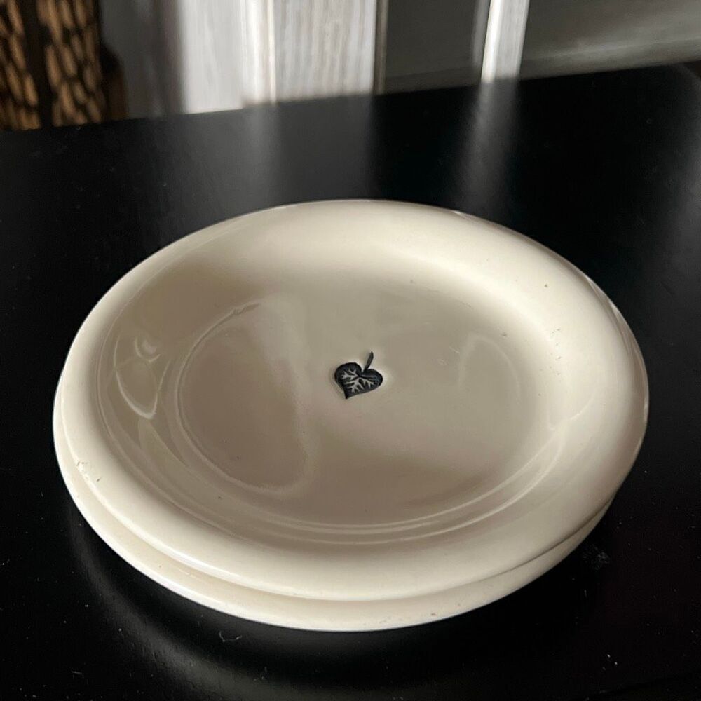 Starbucks Leaf Plates set of 2 mini plates desert plates